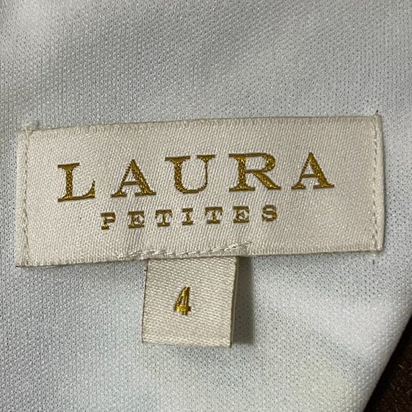 Pleated Detail Floral Dress - Picture 3 of 6